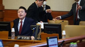 Νότια Κορέα: Οι ερευνητές ζητούν να απαγγελθούν κατηγορίες σε βάρος του προέδρου Γιουν