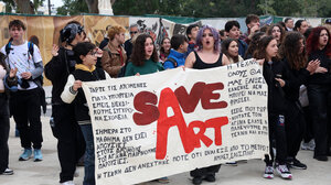 Με σύμμαχο την Τέχνη, οι μαθητές των Καλλιτεχνικού και Μουσικού διεκδικούν όσα τους αξίζουν