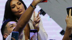 Κιμ Καρντάσιαν, Σιλβέστερ Σταλόνε & άλλοι stars στο στόχαστρο για κατασπατάληση υδάτινων πόρων