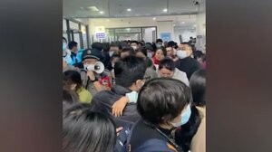 Τι συμβαίνει στην Κίνα; Φόβοι για νέα πανδημία