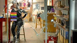 Καταδρομική επίθεση σε καταστήματα στην Κυψέλη - 20 προσαγωγές