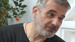 Κώστας Αποστολάκης: Θέλω να είμαι ερωτευμένος με τον Ιησού