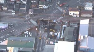 Μεγαλώνει η τρύπα που «κατάπιε» φορτηγό στην Ιαπωνία – Δεν έχει δώσει σημεία ζωής ο οδηγός