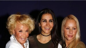 Ζωή Λάσκαρη: Ενώπιον Δικαιοσύνης ξανά σήμερα οι κόρες της για τη δημοπρασία των κοσμημάτων