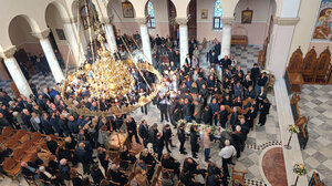 Χανιά: Πλήθος κόσμου αποχαιρέτισε τον Μανώλη Μαθιουλάκη