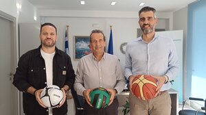 100 νέες μπάλες στα σχολεία του Δήμου Χερσονήσου 