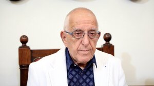 Η αιχμηρή ανάρτηση του γνωστού πανεπιστημιακού για την επιλογή Κακλαμάνη για την Προεδρία της Βουλής