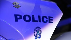 Συνελήφθη 43χρονος στον Πειραιά για κατοχή χειροβομβίδων και όπλων