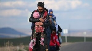 Το Λονδίνο θα θεσπίσει ένα νέο καθεστώς κυρώσεων εις βάρος των διακινητών μεταναστών