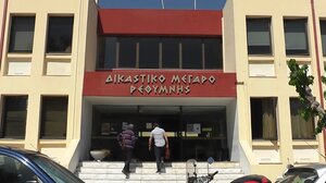 Ελεύθερος με όρους ο μεθυσμένος οδηγός με τη χειροβομβίδα στην... τσέπη!