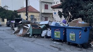 "Tραγική κατάσταση με τα σκουπίδια στα Τρία Πεύκα"