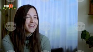 Βουλγαρία: Νεαρή γυναίκα ζει το όνειρό της και σώζει τις μέλισσες