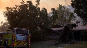 Λος Άντζελες - Πυρκαγιές: Οι κάτοικοι δεν θα μπορέσουν να γυρίσουν πριν από «τουλάχιστον μια εβδομάδα»