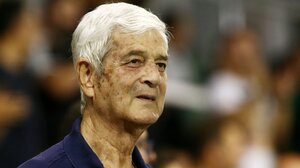 Πέθανε ο Τάκης Οικονομόπουλος