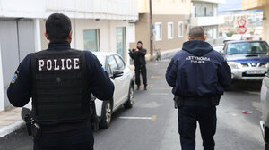 Απίστευτη παρεξήγηση: φοβήθηκε ότι επιχείρησαν να εμβολίσουν το αυτοκίνητο της λόγω της υπόθεσης των Τεμπών