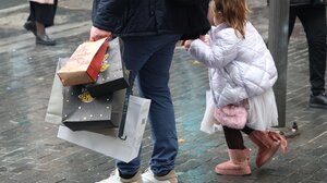 "Στενάζει" η μικρομεσαία επιχειρηματικότητα - Αναγκαία η αλλαγή πολιτικής, λέει ο Μ.Κουμαντάκης