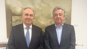  Σε θετικό κλίμα η συνάντηση Αρναουτάκη-Παπαθανάση