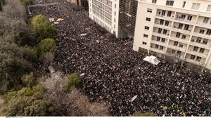 Τέμπη: Αναδύθηκε μια γιγάντια κοινωνική αντιπολίτευση!