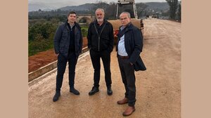 Επίσκεψη Αλ. Μαρκογιαννάκη στη γέφυρα του Κερίτη με τον δήμαρχο Πλατανιά