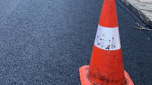 Χανιά: Με εντατικούς ρυθμούς οι εργασίες ανακατασκευής πεζοδρομίων και υπερυψωμένων διαβάσεων