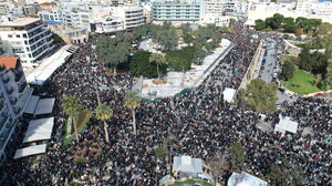 Συγκέντρωση για τα Τέμπη - ποια να συγκριθεί μαζί σου;