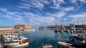 Με ανοιξιάτικες θερμοκρασίες έκανε "ποδαρικό" ο Φλεβάρης στην Κρήτη - Ο καιρός την Κυριακή