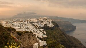 Σεισμοί στη Σαντορίνη: 70χρονος βρήκε καταφύγιο στο σπίτι του προπάππου του ηλικίας 200 ετών