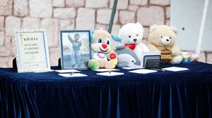 Ράγισαν καρδιές στην κηδεία του μικρού Άγγελου: "Δεν είσαι μόνος σου"