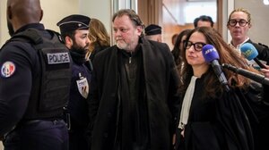 Δικαστήριο έκρινε ένοχο τον Κριστόφ Ρουζιά για τη σεξουαλική κακοποίηση της Αντέλ Ενέλ