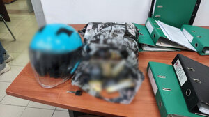 "Έσπρωχνε" τα λαθραία τσιγάρα με το μηχανάκι του ντελίβερι: Τα έκρυβε στο κράνος