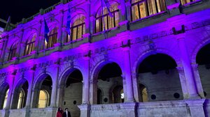 Στα μωβ η Λότζια για την παγκόσμια ημέρα κατά της επιληψίας