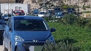 Ένας μεγάλος χώρος στάθμευσης το Μαρτινέγκο