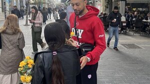 Γέμισε από ανθρώπους του αθλητισμού κι "αστέρια" του μπάσκετ το κέντρο του Ηρακλείου!