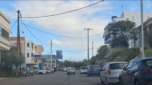 Ηράκλειο - Οδός Κλεάνθη: Δρόμος χωρίς πεζοδρόμια, «χωρίς καμία προστασία» - Βίντεο