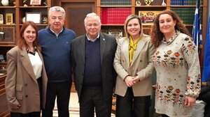 Συνάντηση Αρναουτάκη με τον Πρόεδρο του «Χαμόγελου του Παιδιού»