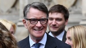 «Χ…μας» - Τα... γαλλικά του νέου πρεσβευτή του Ην. Βασιλείου στις ΗΠΑ σε ερώτηση δημοσιογράφου για τον Έπσταϊν