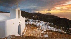 Σεισμοί στις Κυκλάδες: Ξάγρυπνοι παραμένουν οι κάτοικοι - Φόβοι για τυχόν διακοπές ρεύματος