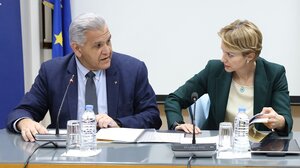 Σύσκεψη στο Επιμελητήριο Ηρακλείου με την Υφυπουργό Ενέργειας και Περιβάλλοντος, Αλεξάνδρα Σδούκου