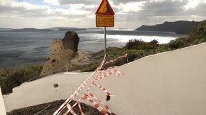 Λύθηκε το μυστήριο των χιλιάδων σεισμών στη Σαντορίνη