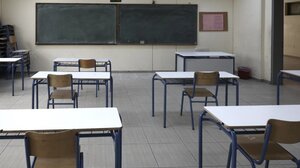 15χρονος κάρφωσε στυλό στο πόδι συμμαθήτριάς του, εν ώρα μαθήματος!