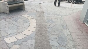 Έσκαψαν τον δρόμο, τον "μπάλωσαν"όπως όπως...