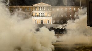 ΕΛΑΣ: 14 άτομα συνελήφθησαν χθες στα επεισόδια στο Σύνταγμα