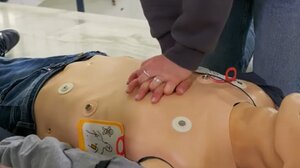 Εξωτερικοί απινιδωτές: Δράσε και σώσε μια ζωή! - Βίντεο