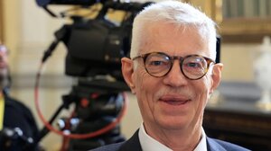 ΣΥΡΙΖΑ κατά Δοξιάδη: Υβριστής των πολιτών που διαδήλωσαν για τα Τέμπη