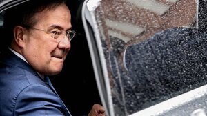 Γερμανία: Ο Άρμιν Λάσετ "πιάστηκε" από κάμερες να οδηγεί με υπερβολική ταχύτητα