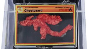 Tιμή-ρεκόρ σε δημοπρασία για cheeto σε σχήμα πόκεμον