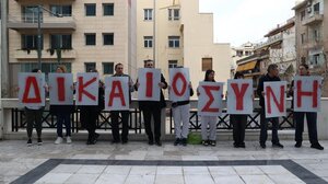 Δίκη για τη φωτιά στο Μάτι: «Όταν ο κίνδυνος είναι ορατός οφείλει να γίνει προληπτική απομάκρυνση», είπε η εισαγγελέας