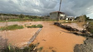 "Καμπανάκια" για την αντιπλημμυρική θωράκιση στον κάμπο και το νέο αεροδρόμιο Καστελλίου