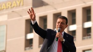 Ο Εκρέμ Ιμάμογλου ανακηρύχθηκε επίτιμος δημότης της πόλης του Παρισιού