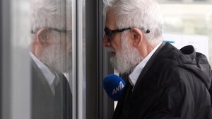 Δίκη Φιλιππίδη: "Είχε σχέση με κοπέλες εν γνώσει της συζύγου του" - Τι κατέθεσε ο Μπιμπίλας